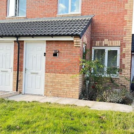 New Ollerton Parkgate Rest Appartamento Esterno foto